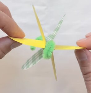 梅雨のモビール「傘と雨、ふわふわ雲の吊るし飾り」 保育製作