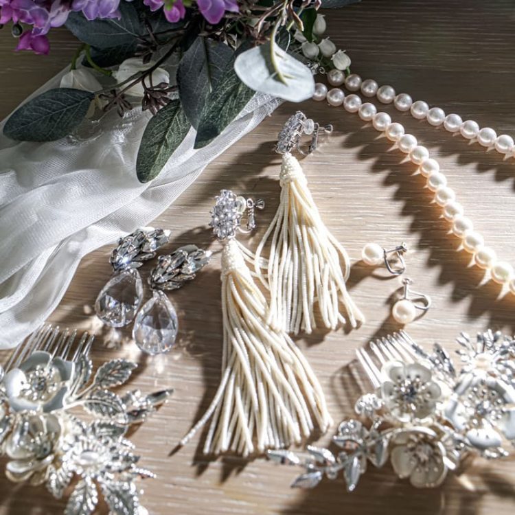 ヘッドドレス 花 パール ゴールド フラワー 髪飾り 大ぶり リーフ ヘッドアクセサリー ウェディング ヘア 編み おろし エディング ブライダル花嫁 結婚式 ブライダルアクセサリー ヘアアクセサリー 挙式 葉 パーティー 着物 浴衣 和装 卒業式 成人式