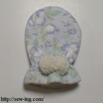 顔に引っかき傷が増えてきたので、ベビーミトンを作ってみました手作りで子育て