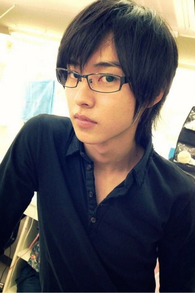 男子高校生の髪型2025年最新版。ヘアスタイル別学生向けヘアカタログ集ホットペッパービューティーマガジン