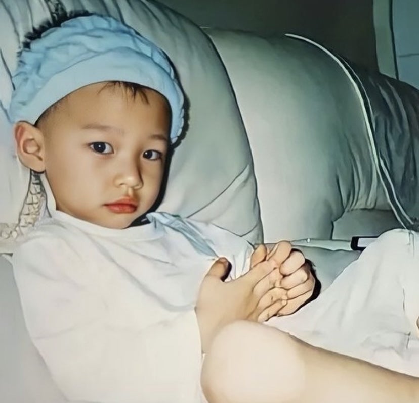 StrayKidsヒョンジン さん 3 20お誕生日おめでとうございます🎀 @hwanghjkr 様ミニパネル展 𝐃𝐢𝐯𝐞𝐢𝐧𝐭𝐨 𝐲𝐨𝐮 ♡°˚ 🎀ラッキードロー300yenくじ 🎀グッズ A3アクリルパネル残8枚 🎀グッズ お守り カレンダー🎀先着特典うちわ50名様 🎀カップ 🎀ポストカード2枚