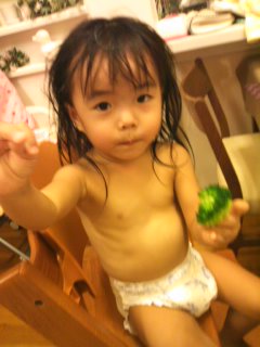 お風呂上がりの可愛い女の子の様子の写真素材75759648- PIXTA