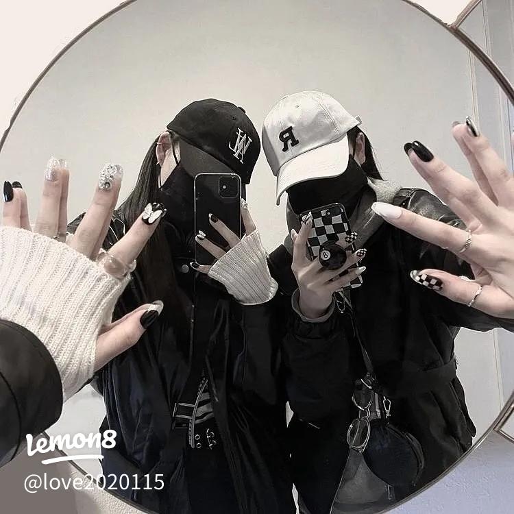 3人用の女の子実写ペア画で映える！おしゃれなプロフィール写真作りのコツ