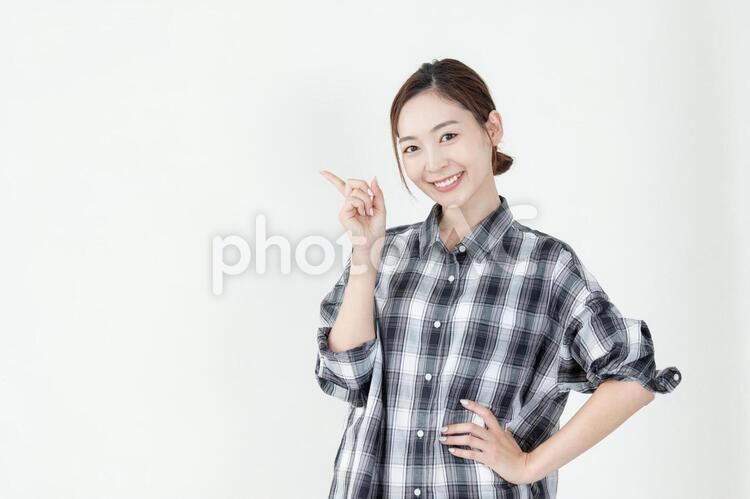 指差しポーズをする男性のイラスト無料フリーイラスト素材集 Frame illust