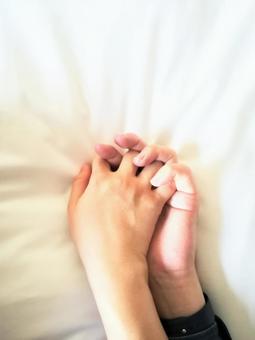 恋人繋ぎ」の写真素材271件の無料イラスト画像Adobe Stock