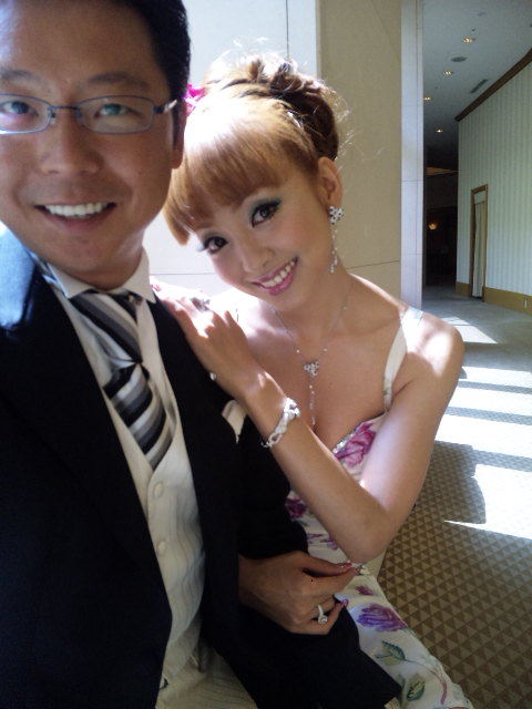 神田うの、身長168cmの自身が小さく見える程に背の高い人物との2ショット「ご縁を感じました」エンタメ総合ABEMA TIMESアベマタイムズ