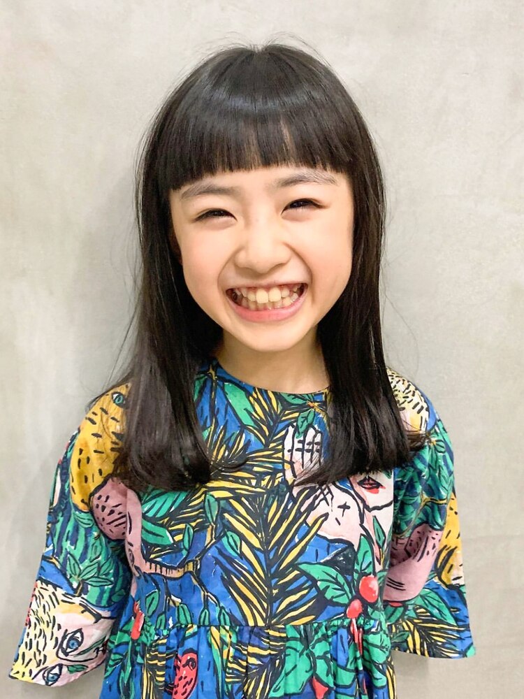 前髪カット オランダと日本のハーフの女の子♡♡ 年齢は1歳半くらいで前髪綺麗にしました♪ 可愛すぎて🫣❤️キッズヘア モンペレフェレキッズヘア 前髪 オン眉 前髪カット 一宮市美容院 一宮市美容室