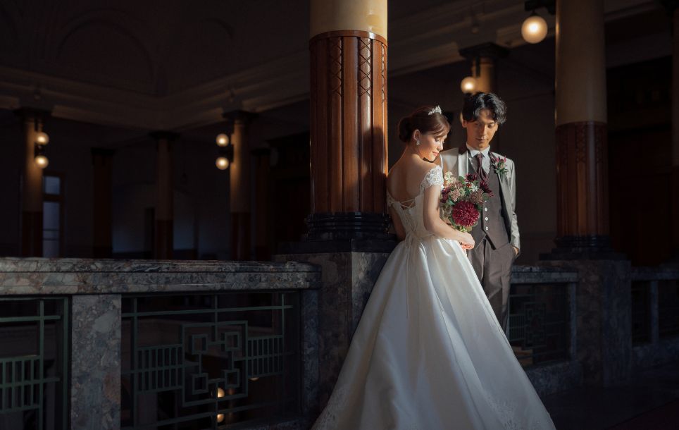 お気に入りのウェディングドレスと市政資料館で楽しい前撮り撮影♪名古屋の前撮り＆フォトウェディング 公式 WEDDING AVENUE