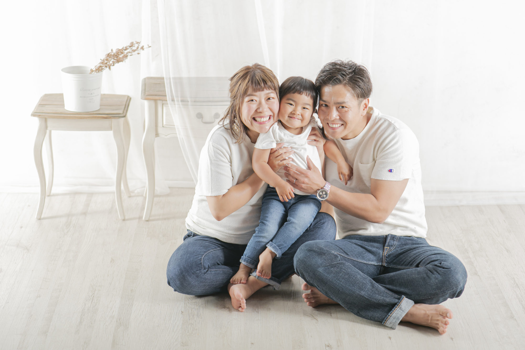 家族写真で年賀状を おしゃれな撮影のコツやアイディア、注意点を解説フォトスタジオ ハピスタ 家族写真・子供写真・七五三