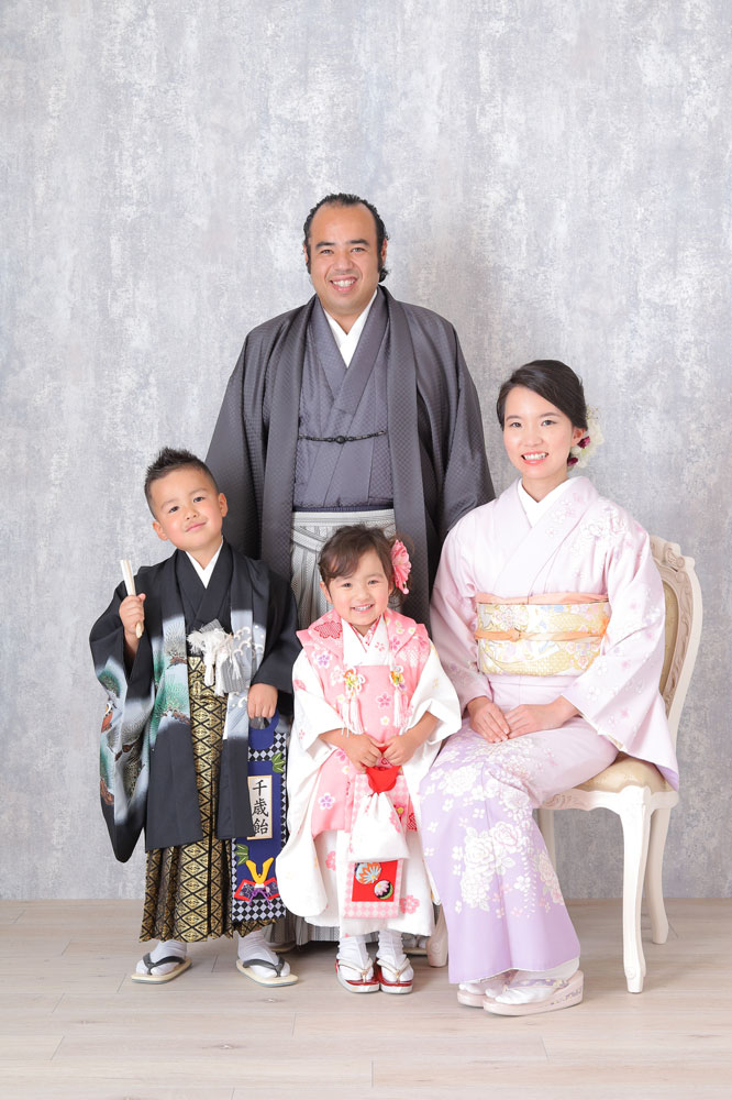 七五三撮影 ご家族様でお着物着て頂きました♪きもの山喜振袖・着物の販売・レンタル・スタジオ写真 春日井市・名古屋市北区、守山区の呉服店