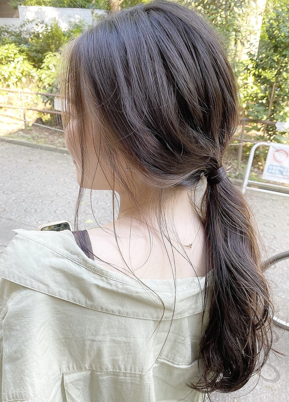 @mamagirl_jp, 髪の毛が長い女の子はスイムキャップを被るのも大変💦,このアレンジならキャップを被りやすいからプール授業がある日にぴったり✨, 編み込みなどもしないので不器用さんでも真似しやすいですよ👧💓,@nacoco_88 さんの投稿を引用させていただきました✍️, ・, これなにが良いかって🤭,下に書いてあるよ！,