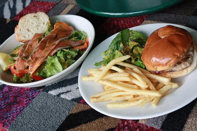 ご飯友達を探せるマッチングアプリ5選！食事の誘い方も紹介aumo アウモ