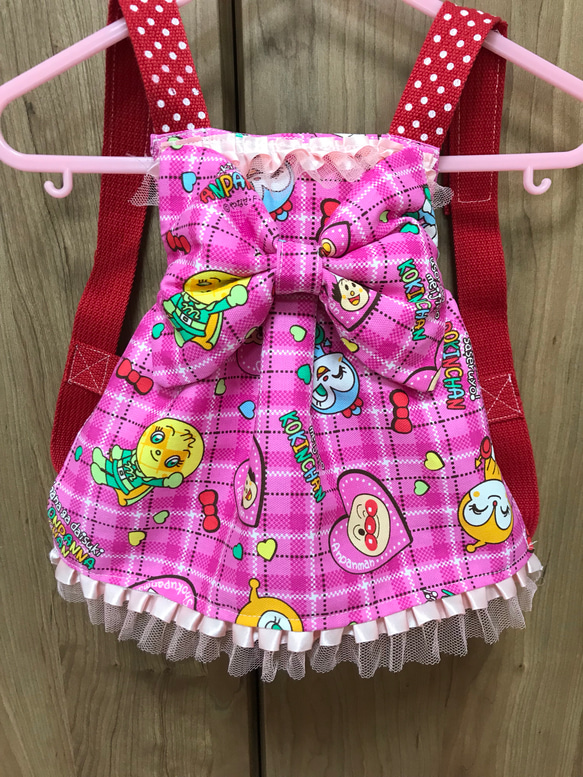 ✂️作ってみよう ステイホームの時間が増え、 何か新しいことにチャレンジしていますか？✨ 今回は「抱っこ紐」の作り方をご紹介🐿💕 子ども達のお世話遊びの世界が広がるかも👸保育園 保育士 遊び 手作りおもちゃ抱っこ紐 子育て お世話遊び コーナー保育