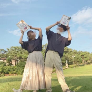 手形アートを砂で楽しむ方法TikTok