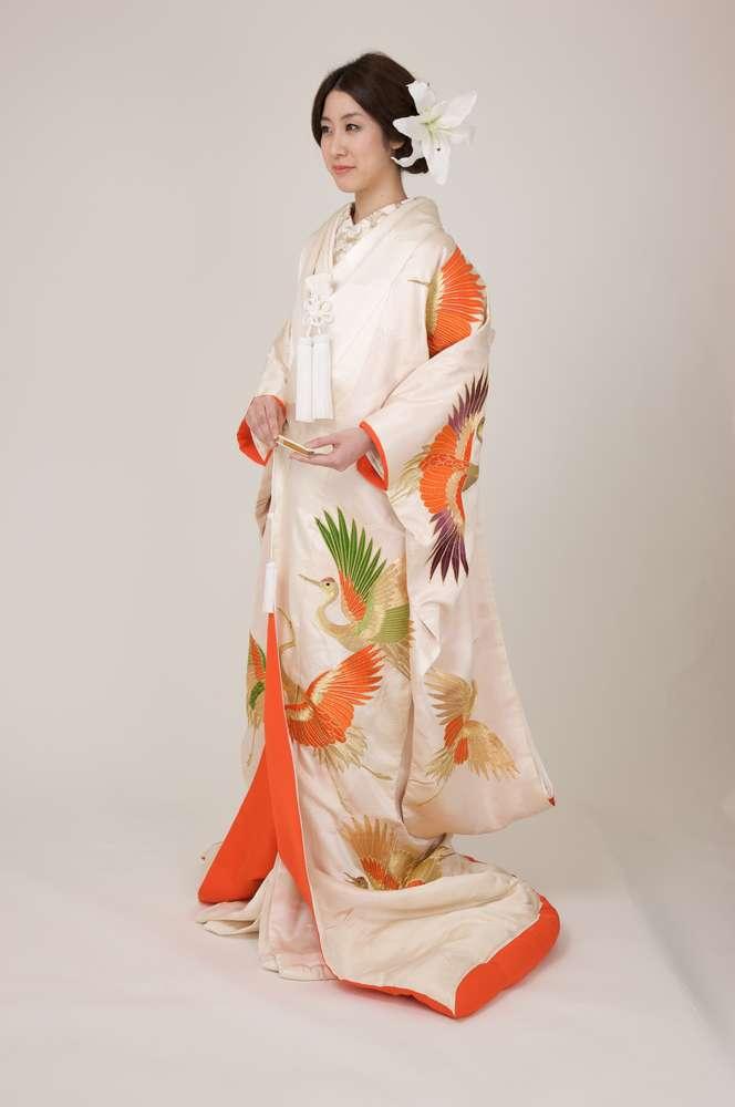白無垢それとも引き振袖？花嫁の和装スタイルの種類と選び方 - 円居の着物レンタル－東京・日本橋