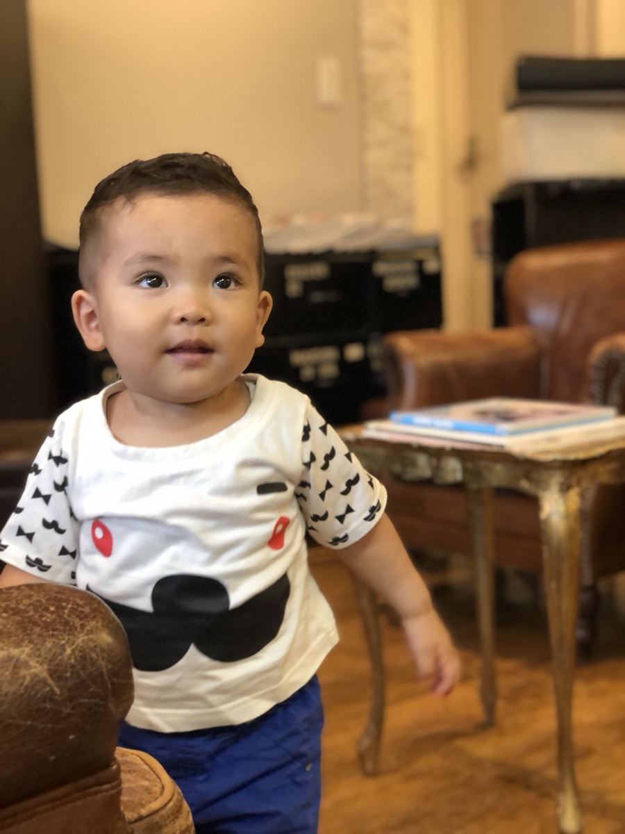 写真解説 1歳の男の子・女の子の赤ちゃんの簡単セルフヘアカット！子育てメディア memorico