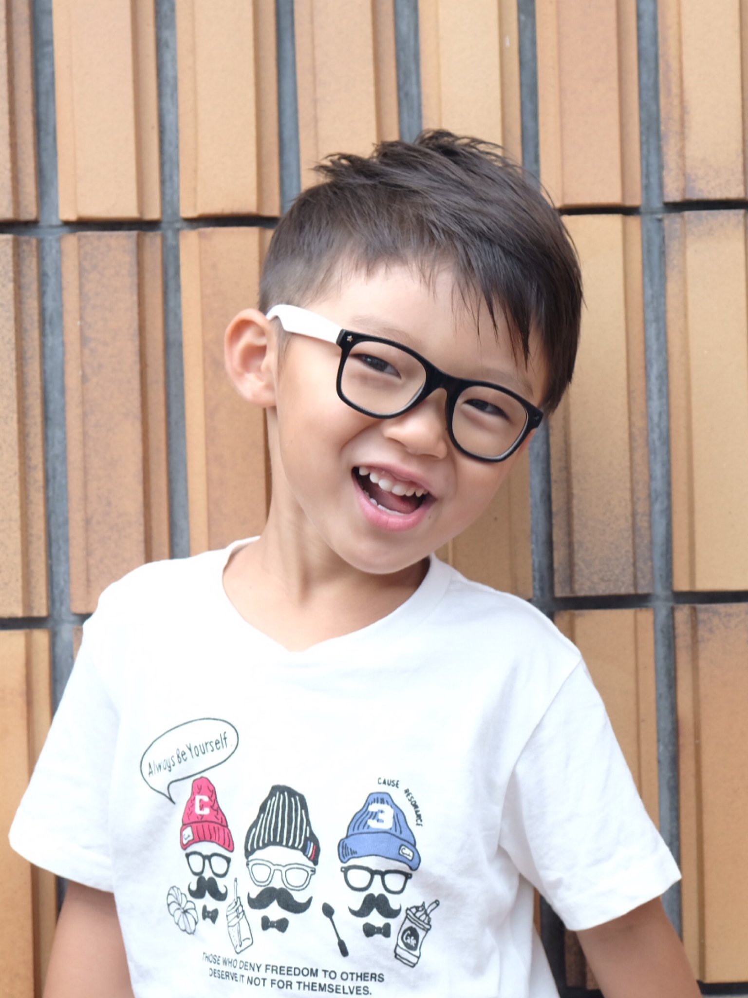 目から鱗！」赤ちゃんの前髪を“簡単にセルフカットする方法”が話題 マスキングテープを使ってラジトピ ラジオ関西トピックス