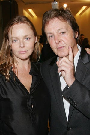 サー・ポール・マッカートニーの元妻ヘザー・ミルズ 56歳 は、贅沢な休暇中にパドルボードでヨガを行い、その印象的な強さを披露している – 為替レート予測