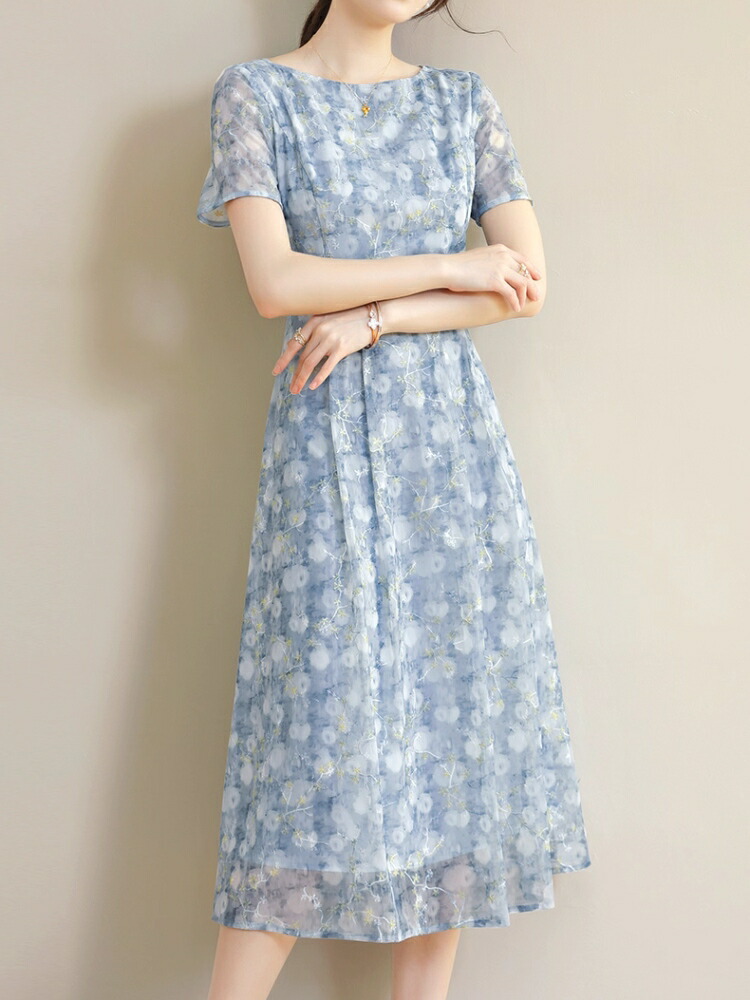 お宮参り 祖母の服装マナー＆お手本コーデ人気のレンタルスーツも - IKINAイキナ