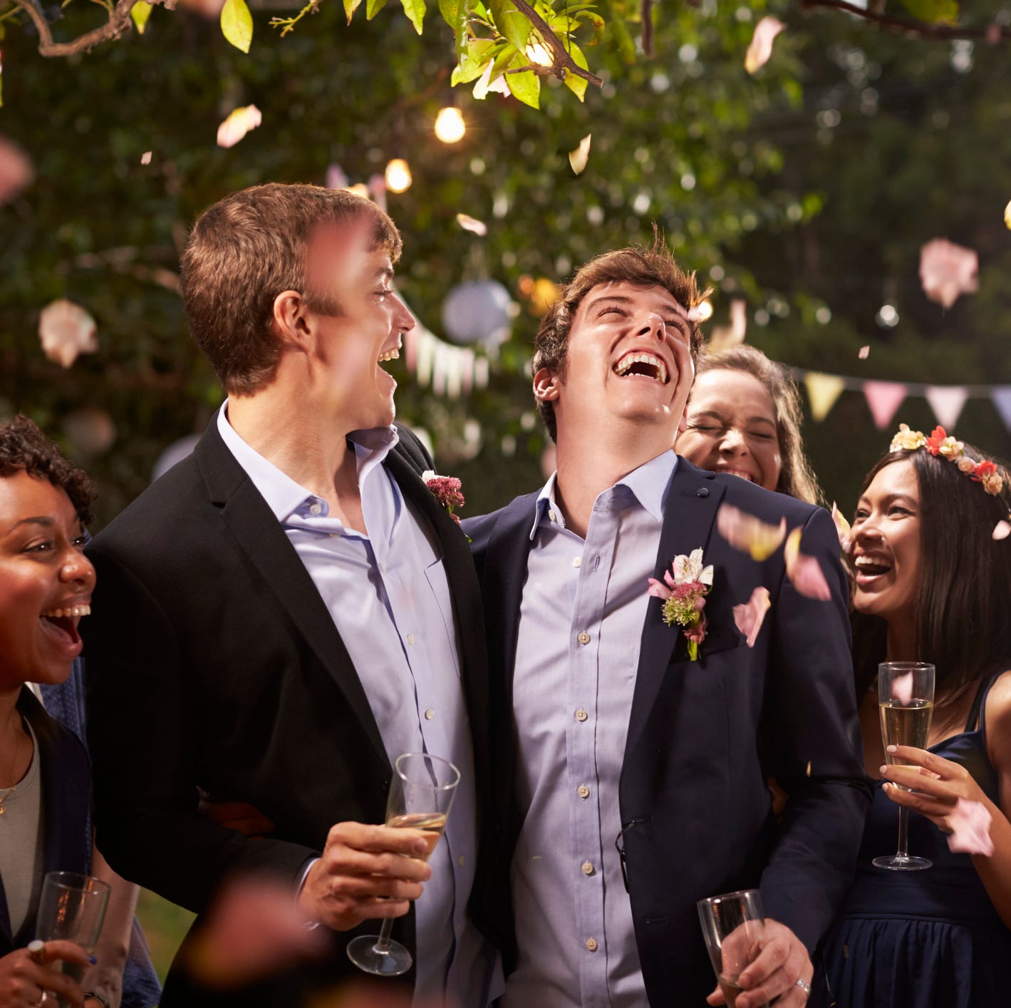 ブライダル大手が同性婚のためのウエディングディングプランを紹介