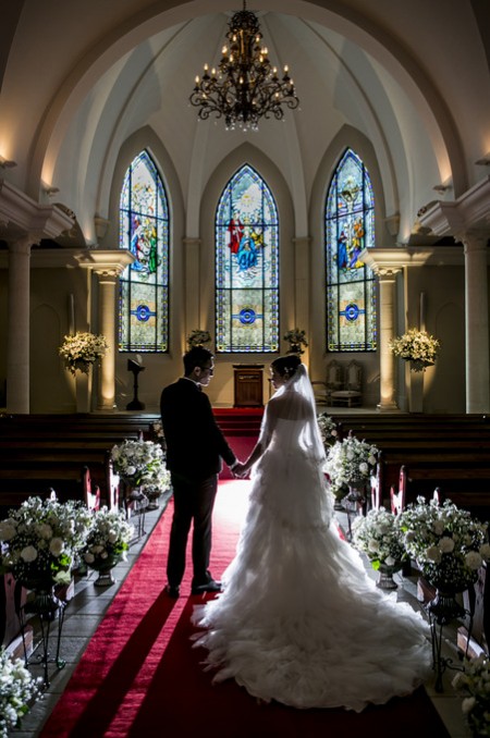 関東2選 ステンドグラスが素敵なチャペルで家族挙式!Part1家族挙式のウエディング知恵袋