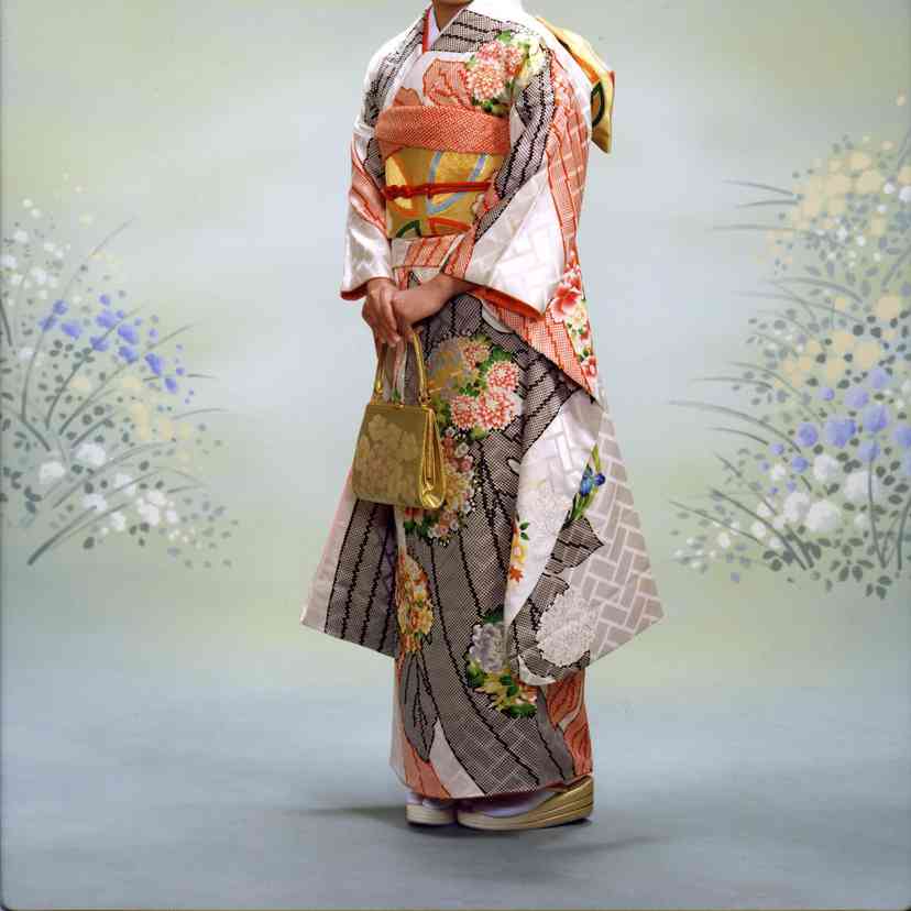 結婚式の大振袖・引き振袖・花嫁用振袖青地に牡丹と花車柄 No.133着物レンタルのKANEMATA カネマタ