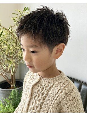 小学生男子のおしゃれな髪型アンケートでわかった人気の髪型をランキング紹介！HugKum はぐくむ