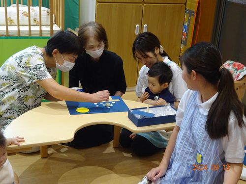 祖父母参観を行いました＊ - Fairys in the forest成美の森に住む妖精たちの物語