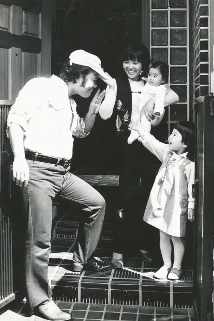 顔画像 西田敏行の子供は娘が2人で孫はいる？妻は寿子で女優志望の元劇団員 – 家族の肖像