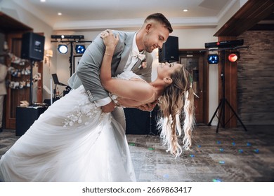 結婚式」の写真素材16,418,462件の無料イラスト画像Adobe Stock