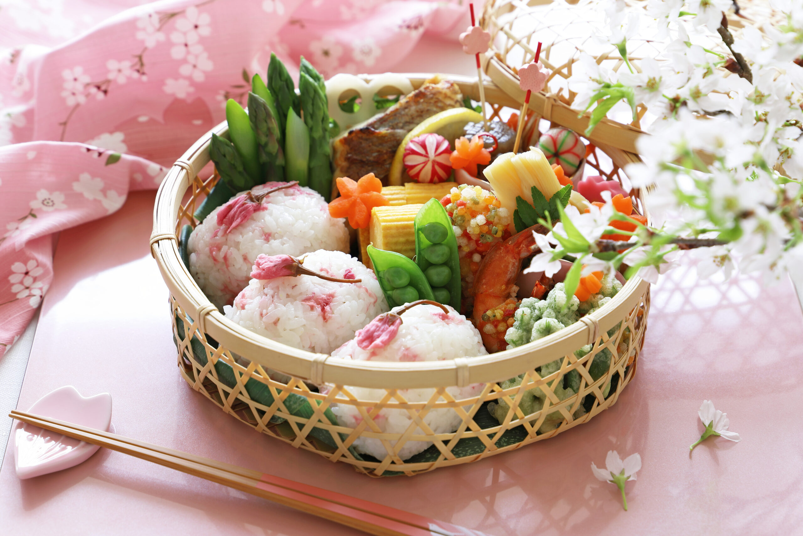 R5.3 1 水お花見弁当販売開始🌸 春の彩り弁当魚伊三 うおいさ 練馬・杉並・西東京市で仕出し料理・弁当の配達