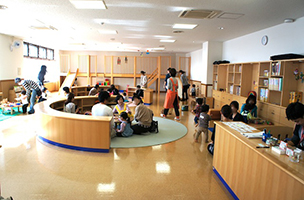 世田谷区砧地区におでかけひろばを！子育て親子と地域がつながる「うさぎの縁がわ」 - クラウドファンディングのMotionGallery