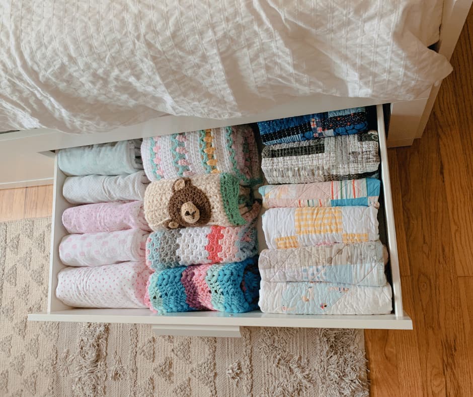 コンビ肌着 たたみ方TikTok