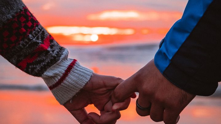 デートで手をつなぐタイミングは？きっかけやOKサインをチェックタップル tapple- 恋活・婚活マッチングアプリ 公式