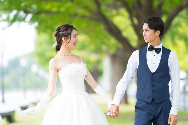 なこなこカップル、TGCでサプライズ結婚発表！涙の公開プロポーズにキスも こーくんはなごみのウエディングドレスをベタ褒め『マイナビ TGC2024 S S』