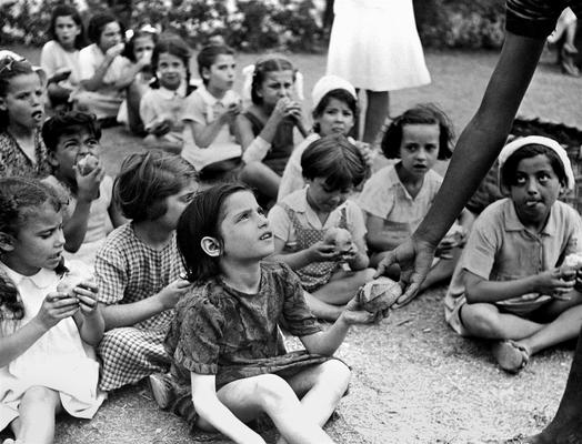 いま明かされる「オードリー・ヘップバーンの素顔」クーリエ・ジャポン