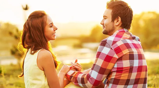 素敵なスポーツカップルの街中スナップ