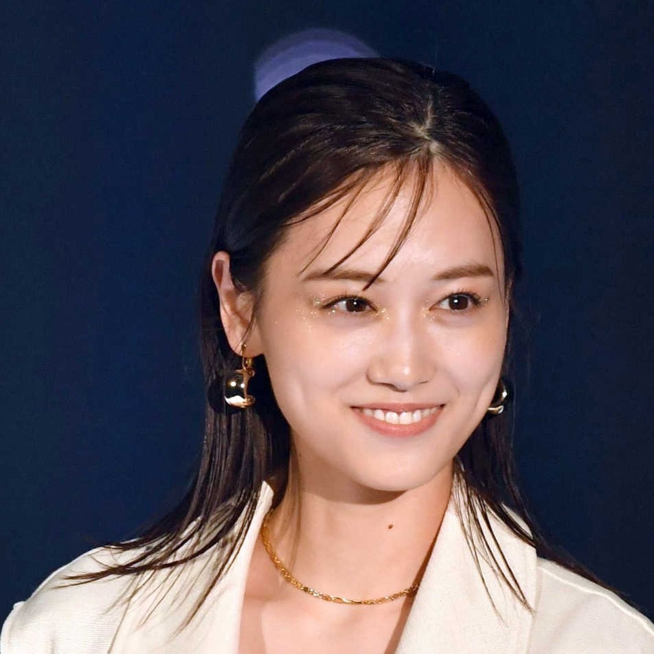 歴代坂道シリーズ グループ の人気メンバーTOP30をランキング形式で発表！タレントパワーランキングを指標に調査タレントパワーランキング