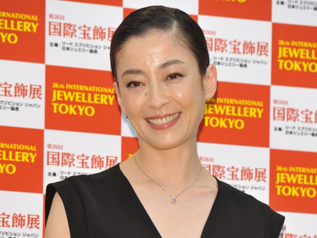 宮沢りえ：“余命2カ月の母”役に「演劇の神様に試されている」 - 毎日キレイ