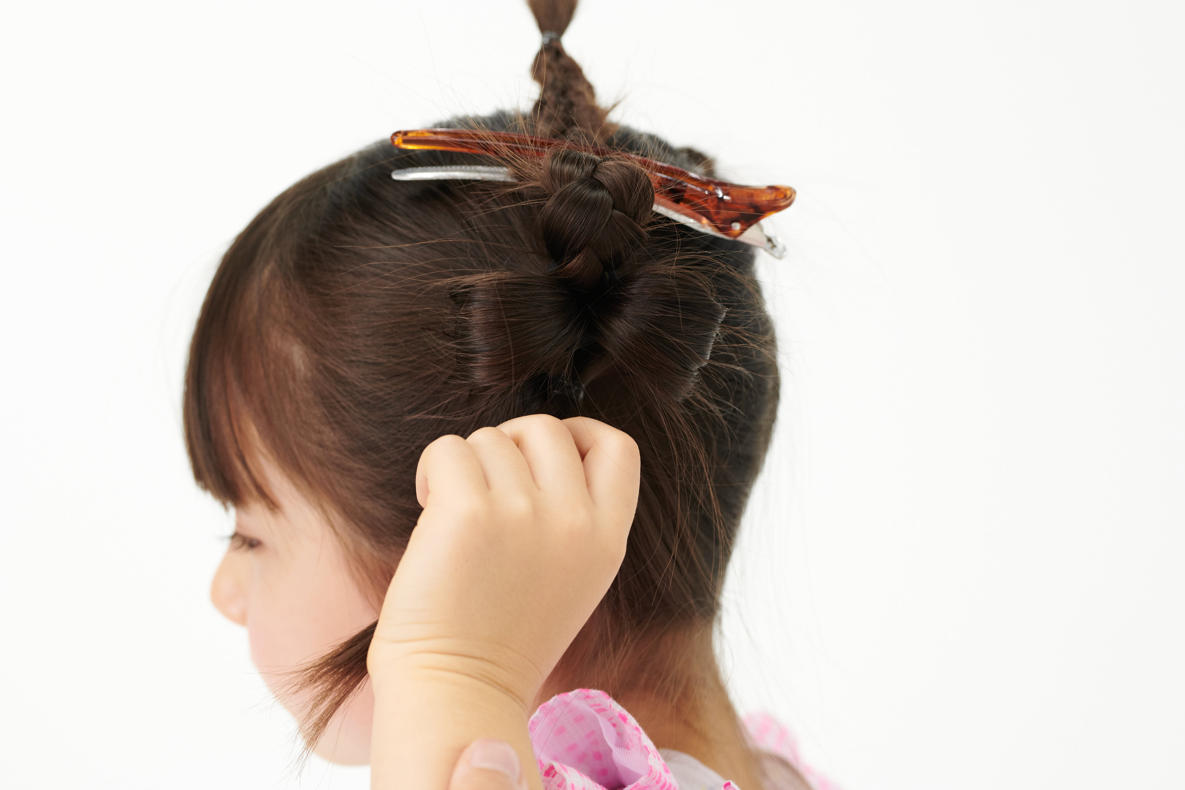 毛量少なくてもできるリボンツインのヘアアレンジ